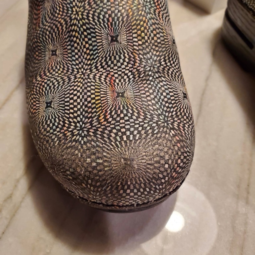 Dansko Multicolor Geometric Mosiac Clogs Womens Size 37 US 7 - Picture 3 of 11